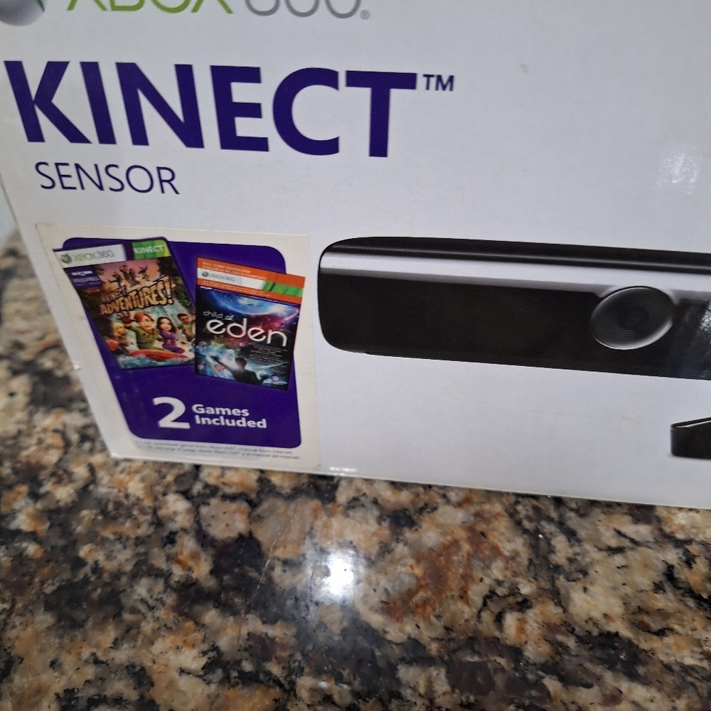 NIB XBOX 360 with 2 games - Picture 2 of 2